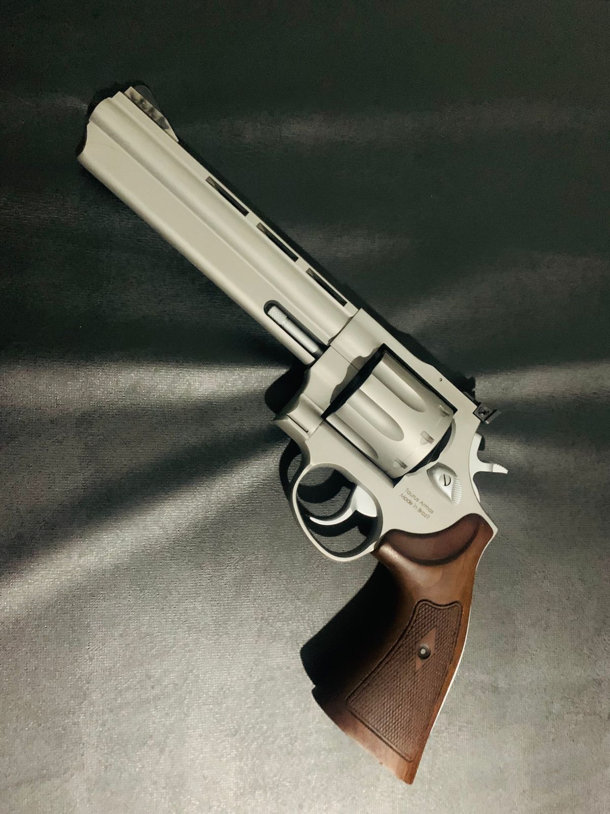 Revólver Taurus RT 608 .357 MAG – Inox – 8 tiros