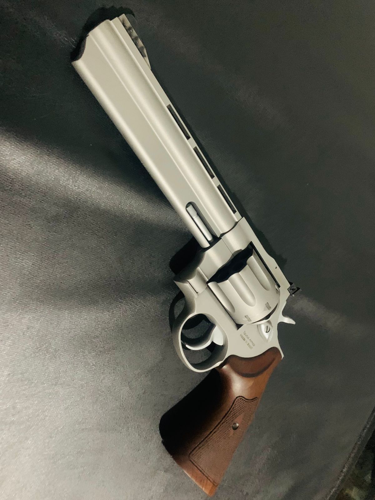 Revólver Taurus RT 608 .357 MAG – Inox – 8 tiros