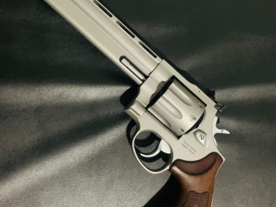 Revólver Taurus RT 608 .357 MAG – Inox – 8 tiros