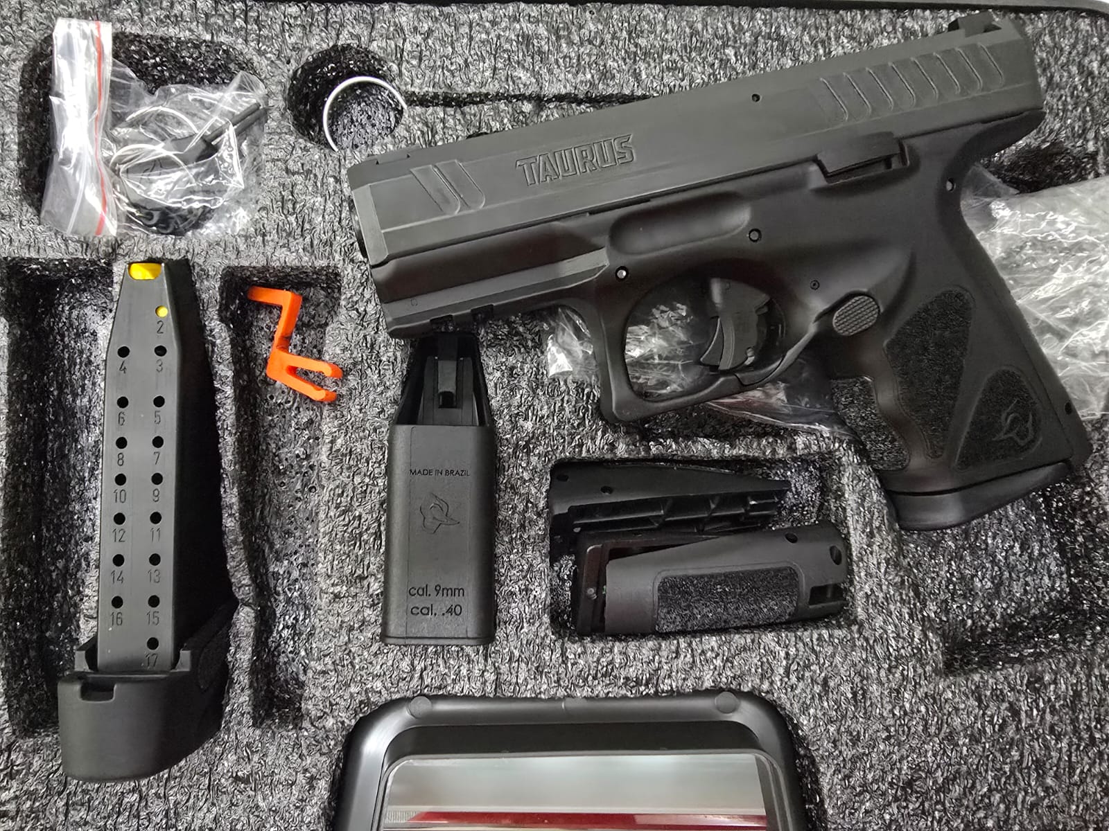 Taurus TS9c NOVA NA CAIXA