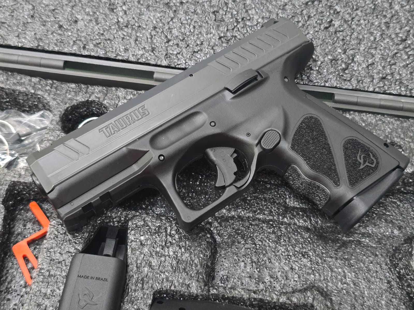 Taurus TS9c NOVA NA CAIXA