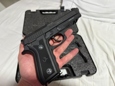 Taurus PT 92 Preta intacta + Acessórios