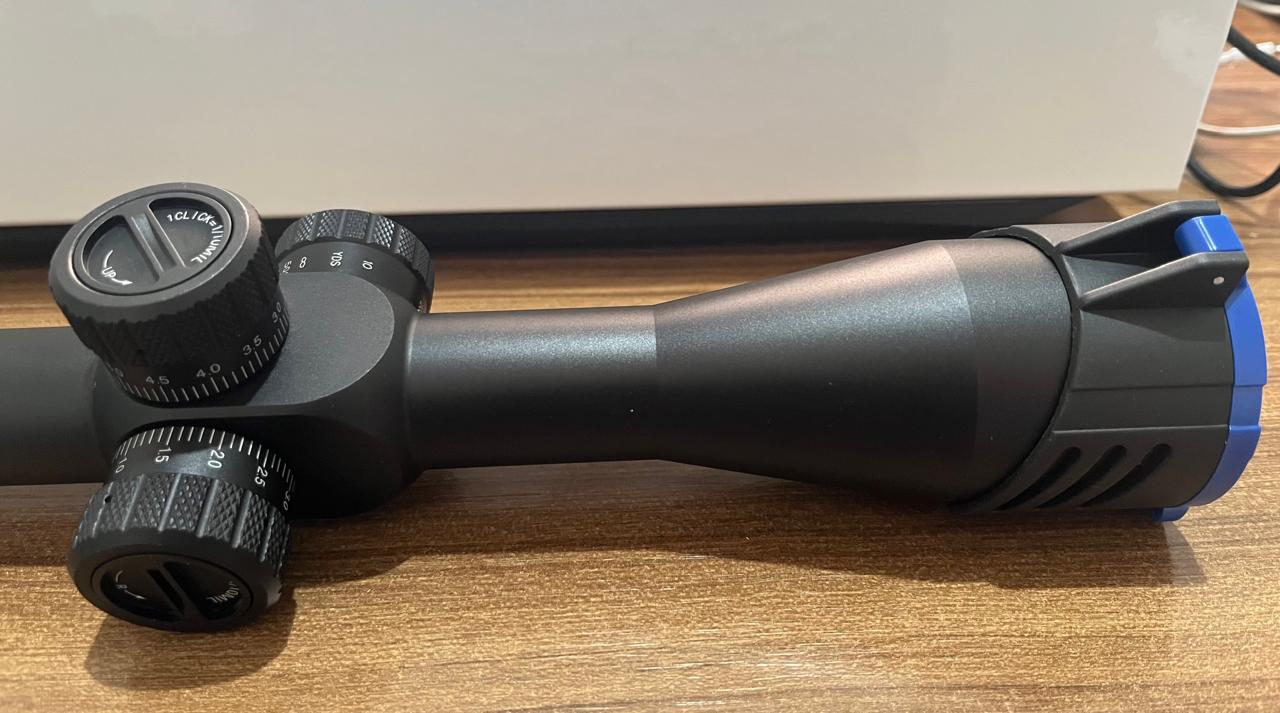 Luneta WestHunter 4-14x44 FFP