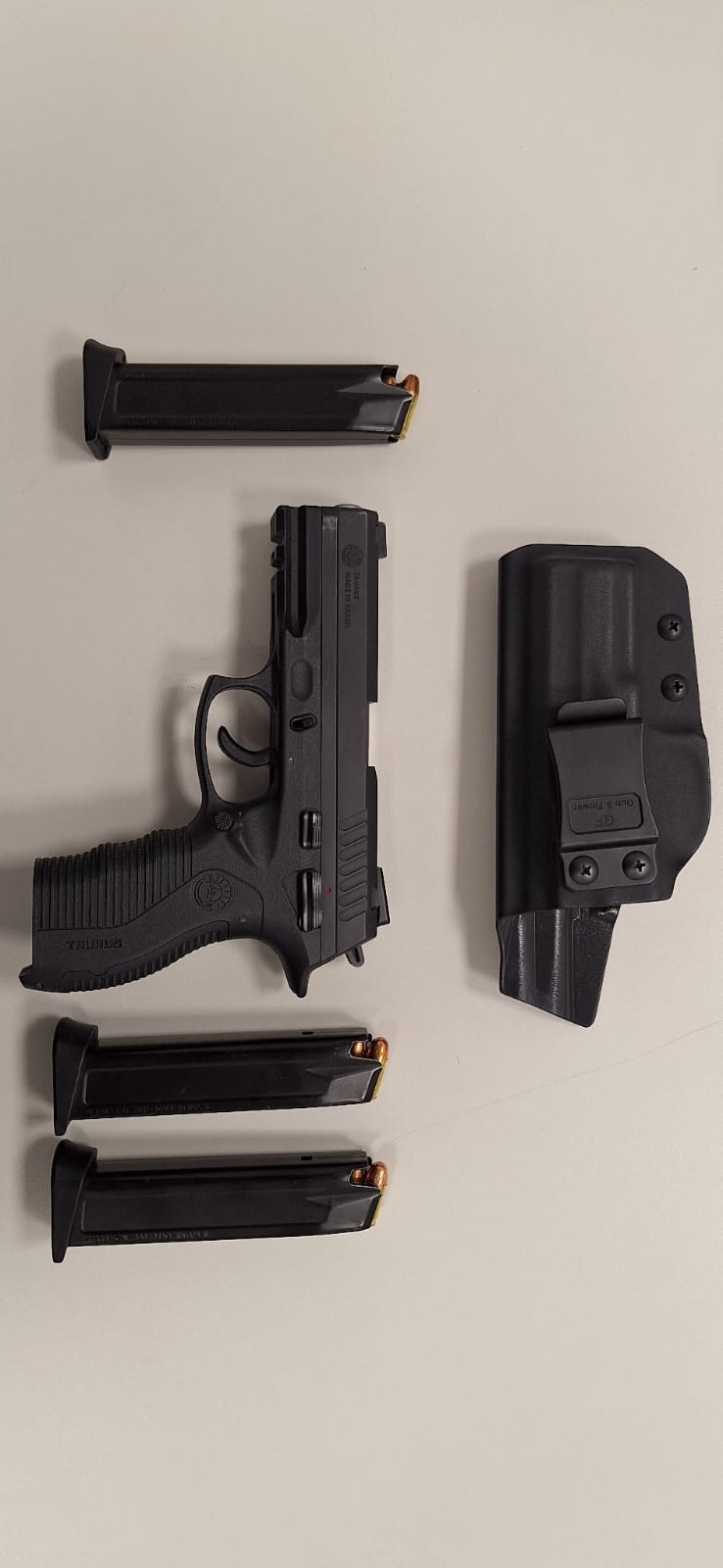 Vendo PT838 - Aceito troca em pistola menor.