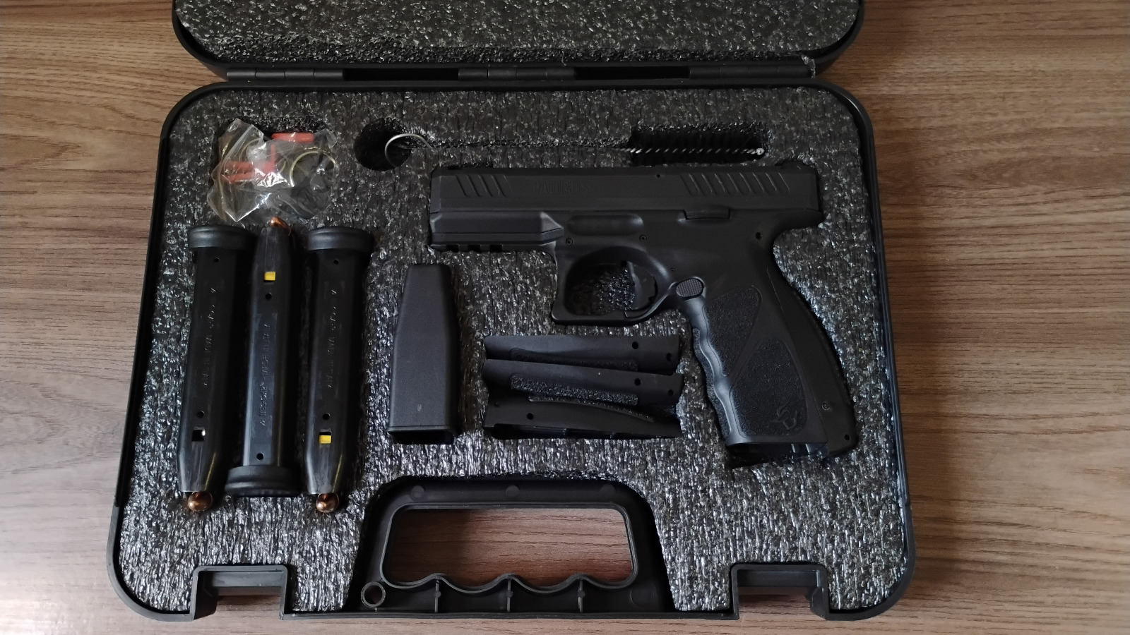 Pistola Taurus TS9